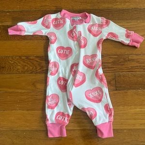 Magnolia Baby zipper pajama baby girl. Size 6 months (fits like a 3-6 month) EUC